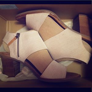 TOMS Women’s Majorca Cutout Size